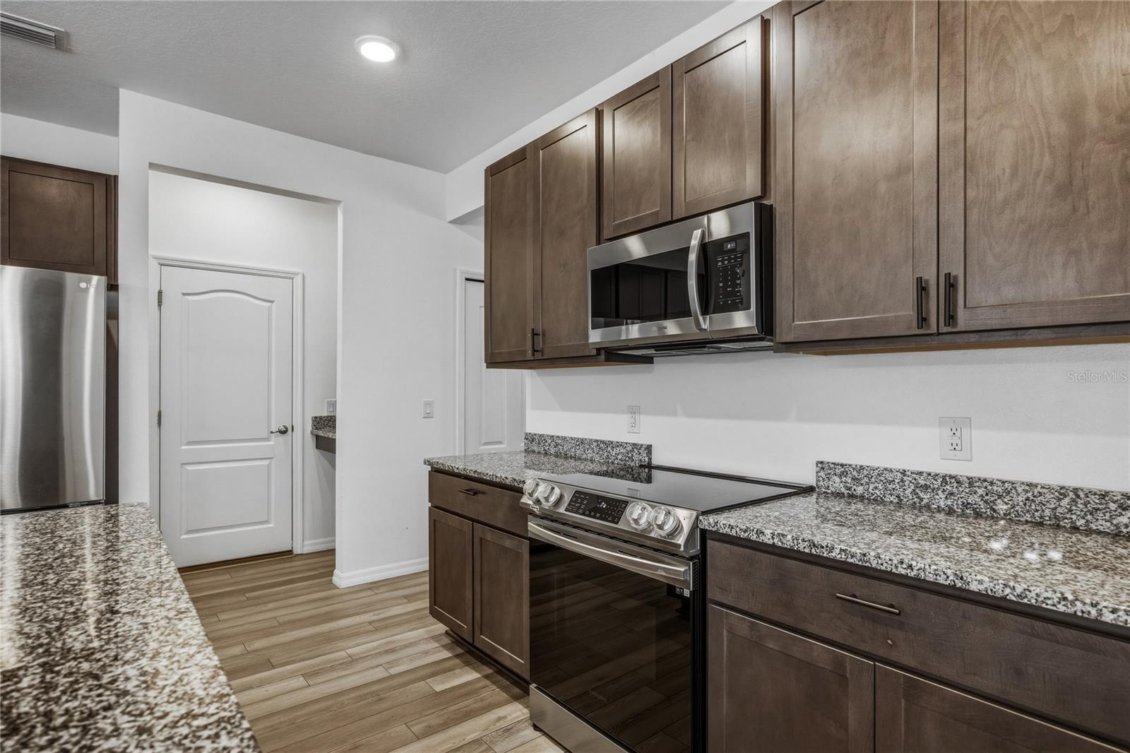 OAK PARK PH 1 PB 36 PG 78 - Residential