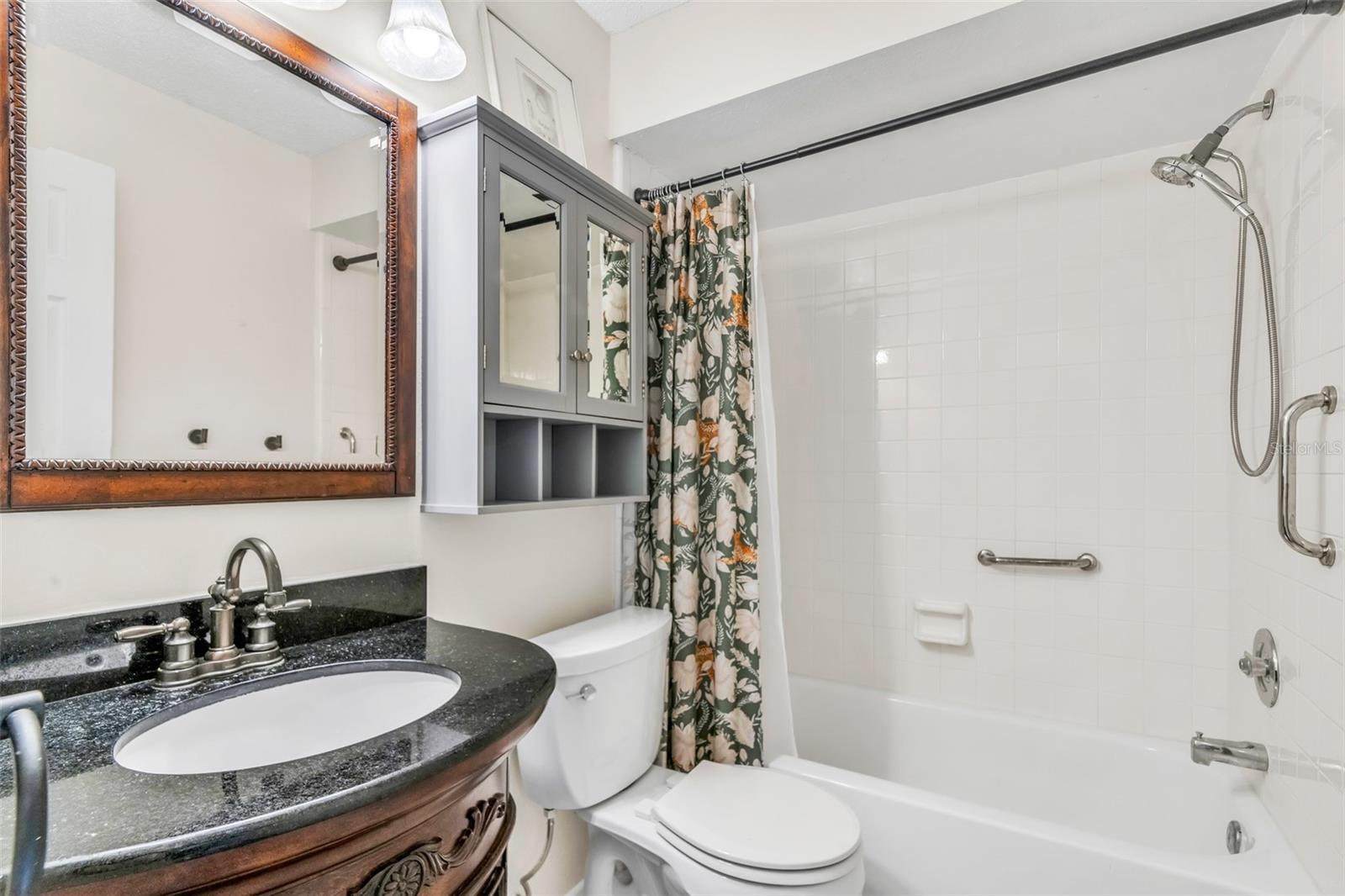 BAY TOWNE WEST - Residential