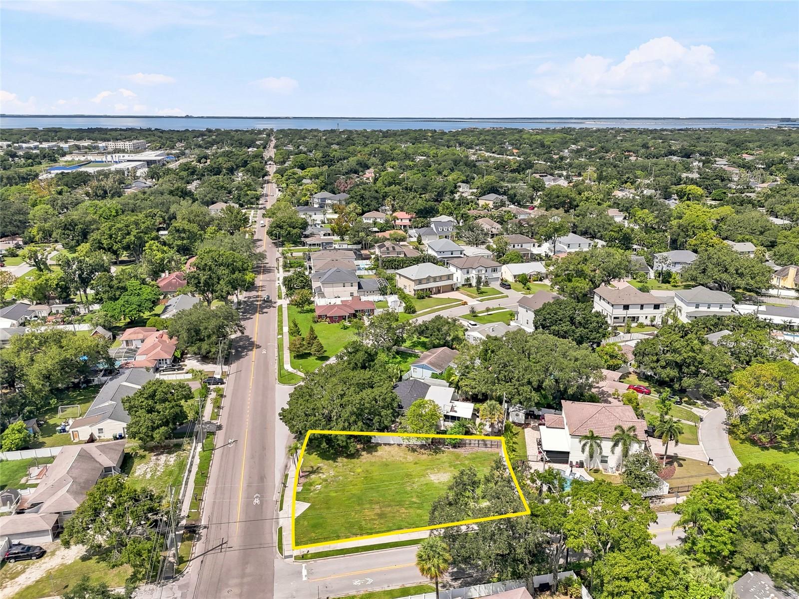 3622 W TAMPA CIRCLE