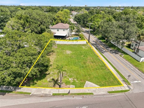 Photo of 3622 W Tampa Circle, Tampa, FL 33629 (MLS # TB8548798)