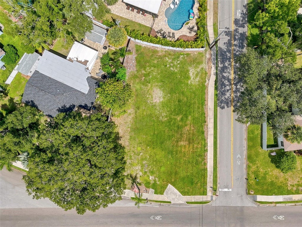 Photo of 3622 W Tampa Circle, Tampa, FL 33629 (MLS # TB8548798)