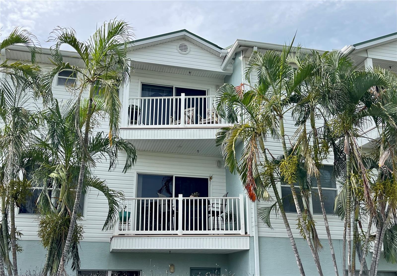 19817 GULF BOULEVARD 102