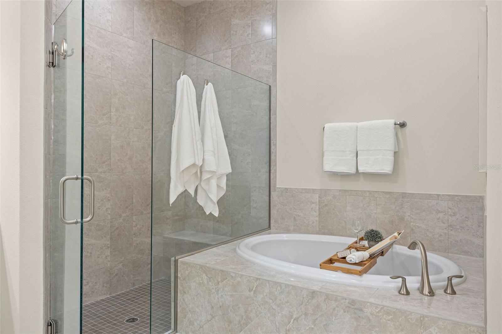 DUNEDIN COVE - Residential