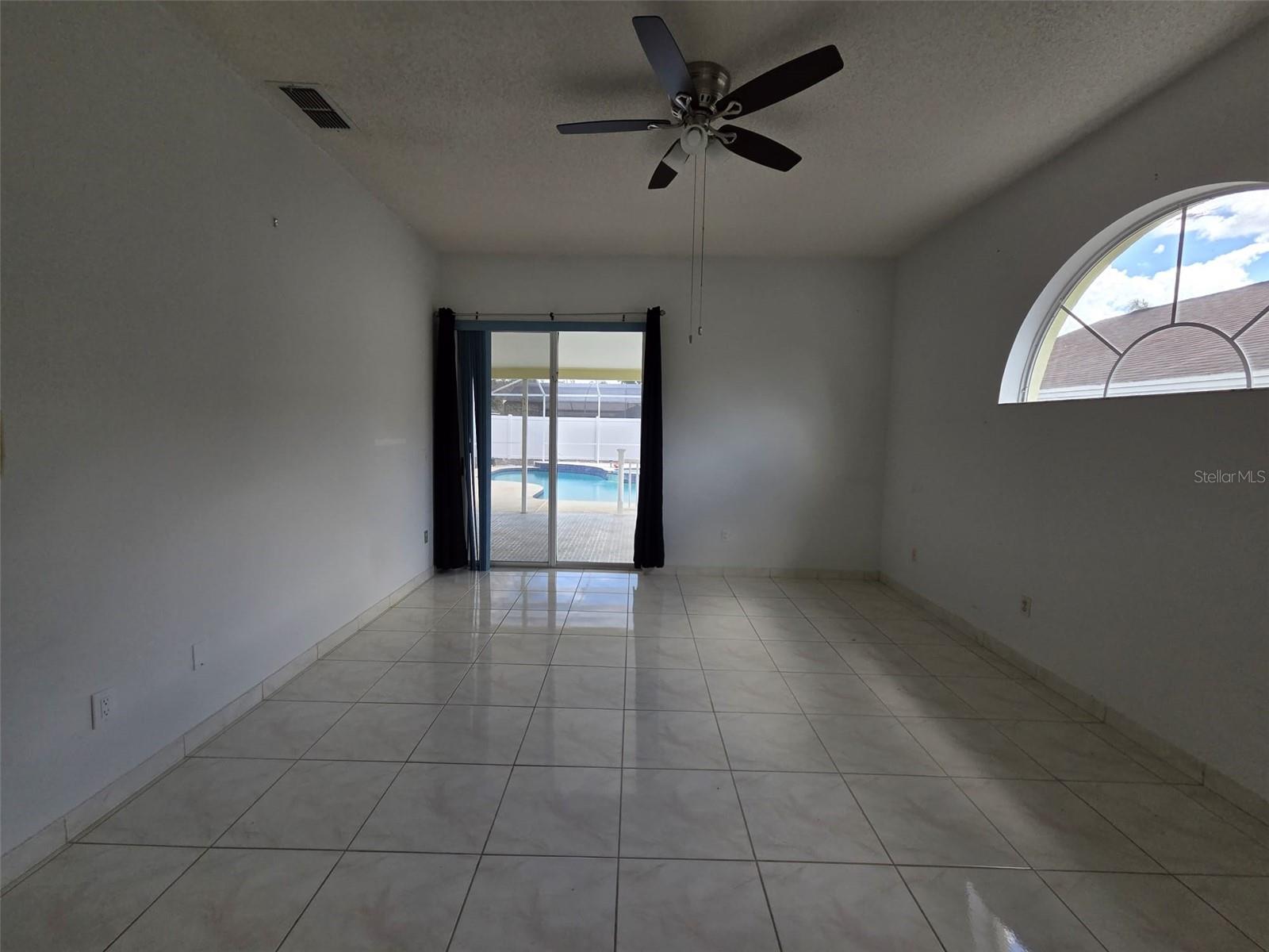 TWIN RIVERS SEC 4 UNIT 1 - Residential