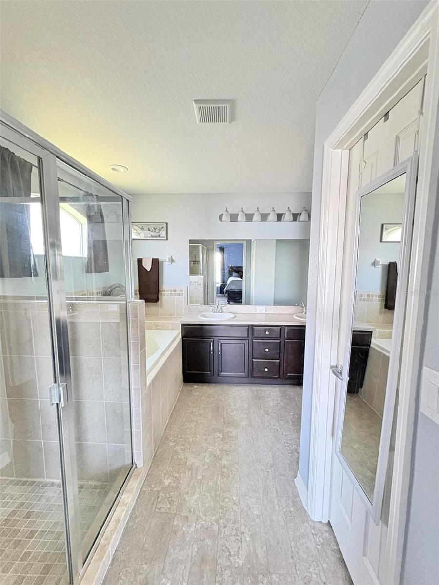 TOWNE PARK ESTATES - Residential