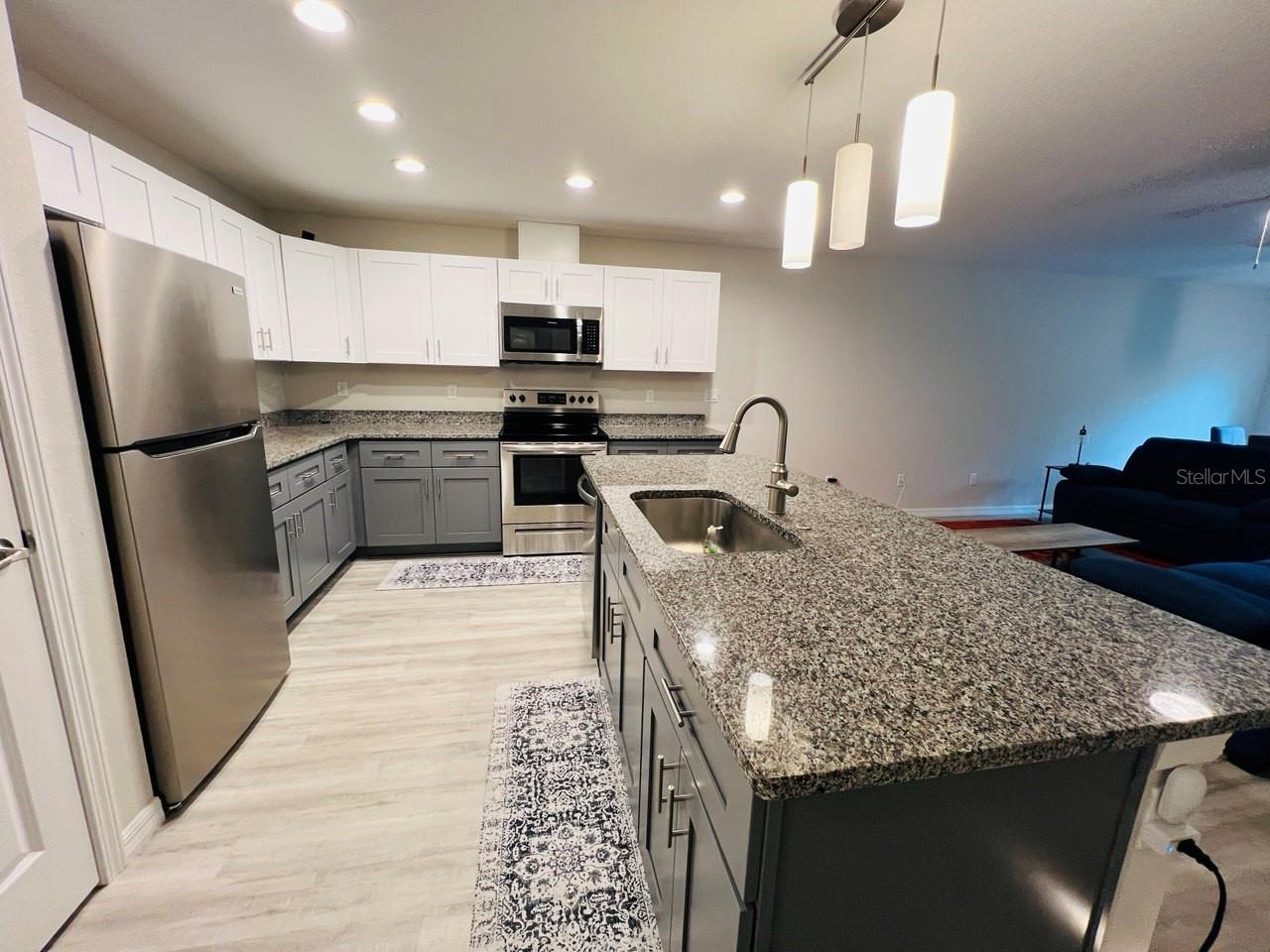 QUAL HOLLOW - Residential Lease