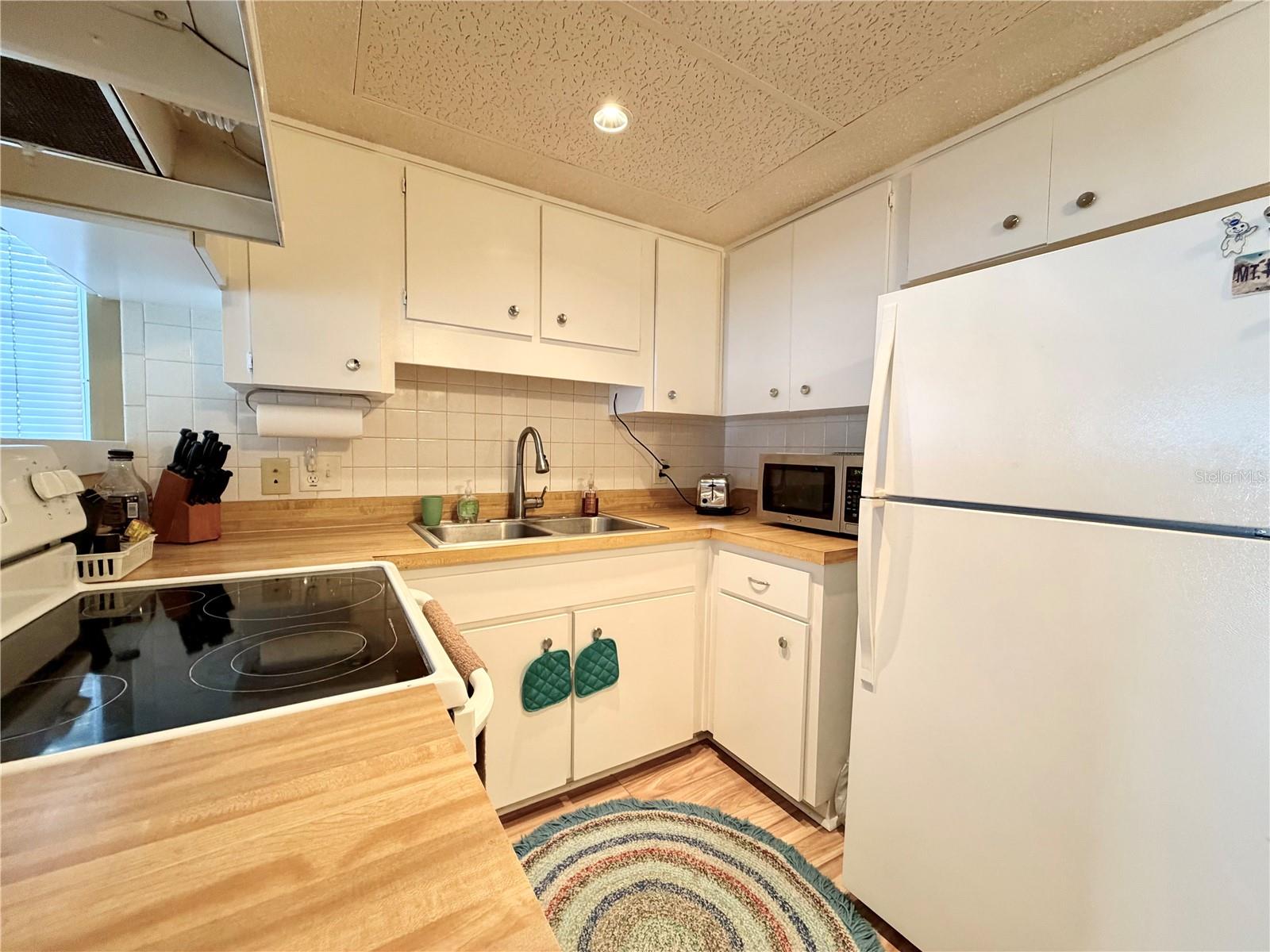 TAHITIAN GARDENS CONDO - Residential