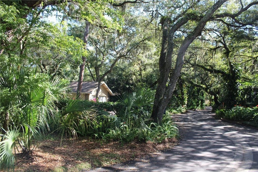 Photo of 2166 Sylvan Lea Drive, Sarasota, FL 34240 (MLS # A4705785)