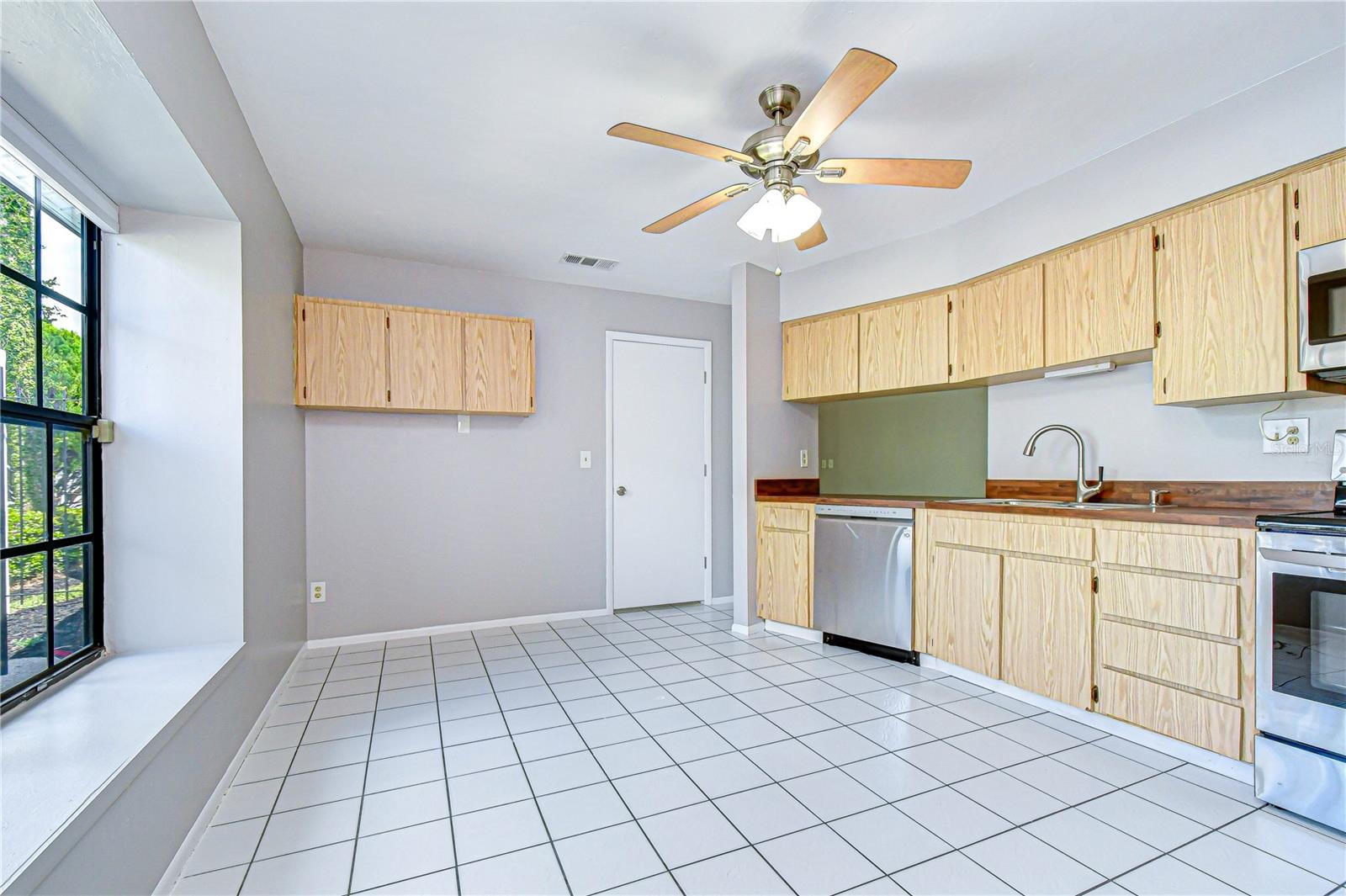 CARROLLWOOD SPGS UNIT 1 - Residential