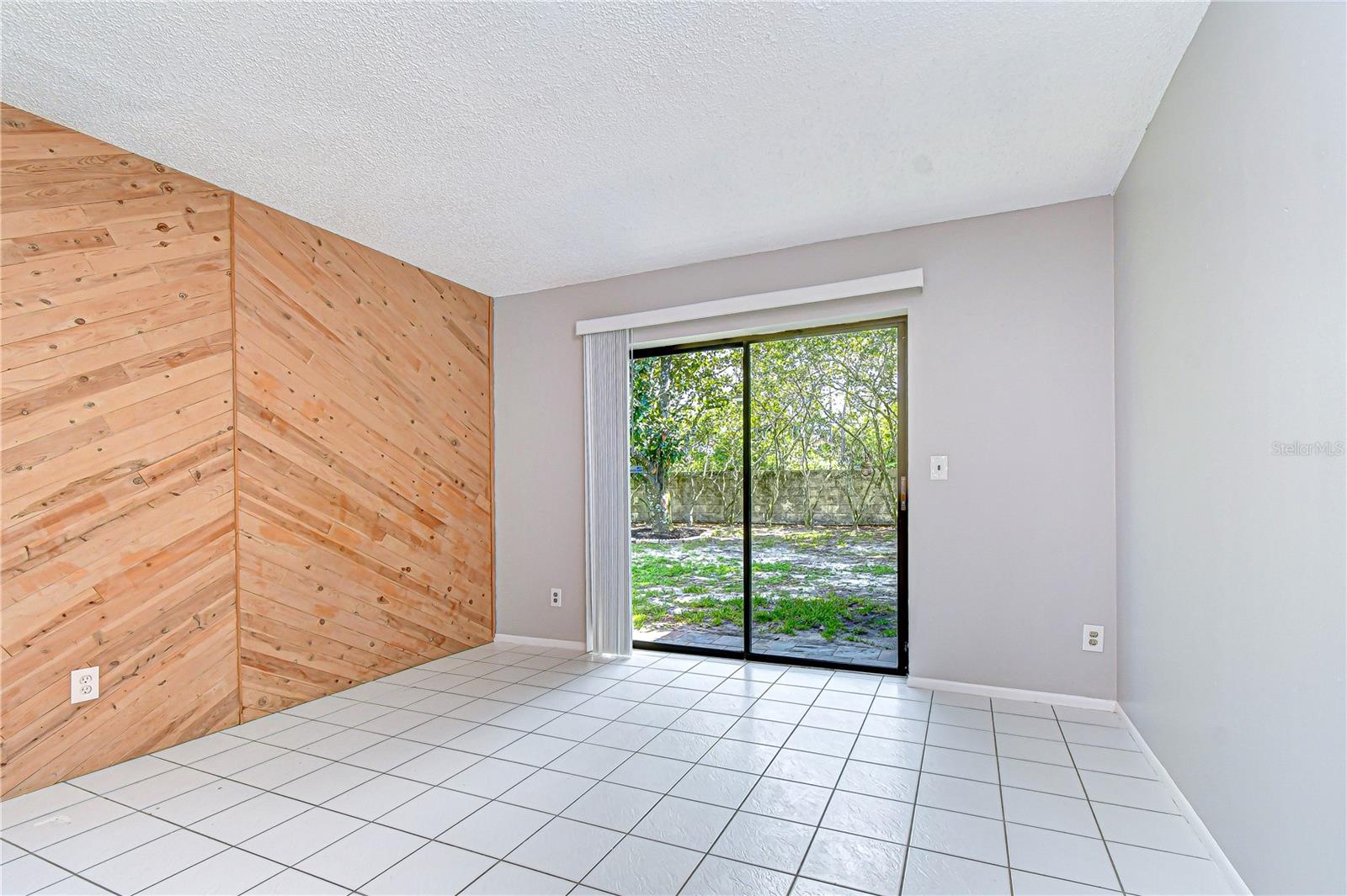 CARROLLWOOD SPGS UNIT 1 - Residential