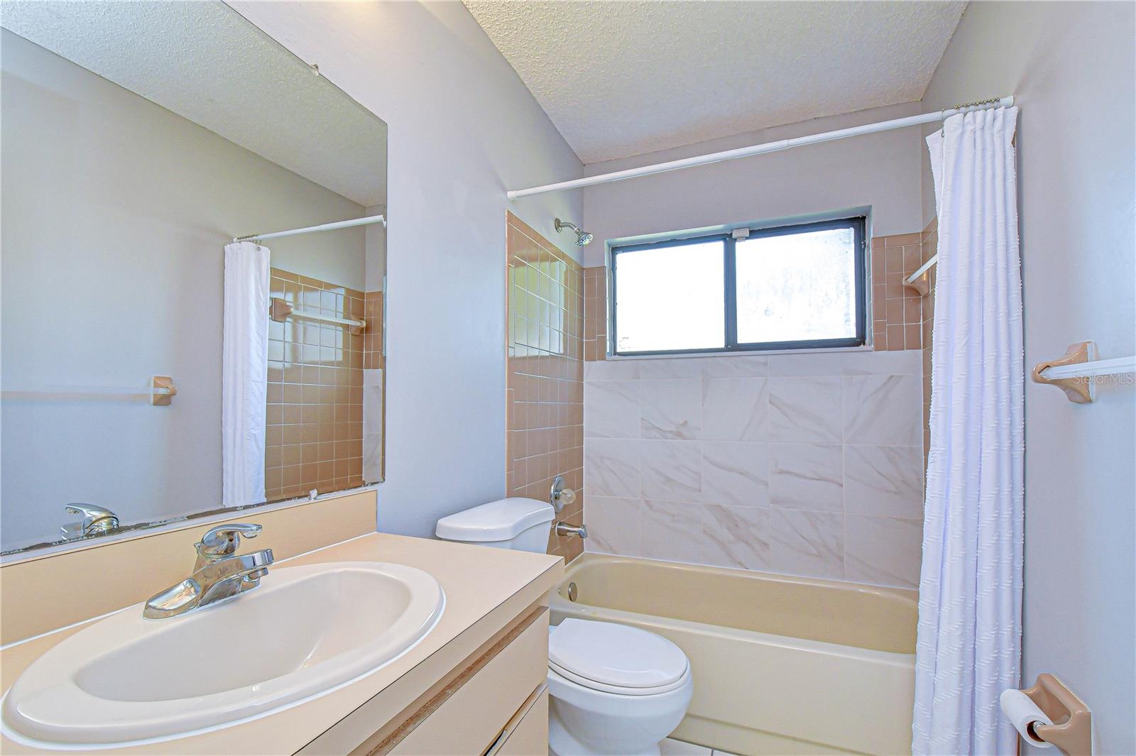 CARROLLWOOD SPGS UNIT 1 - Residential