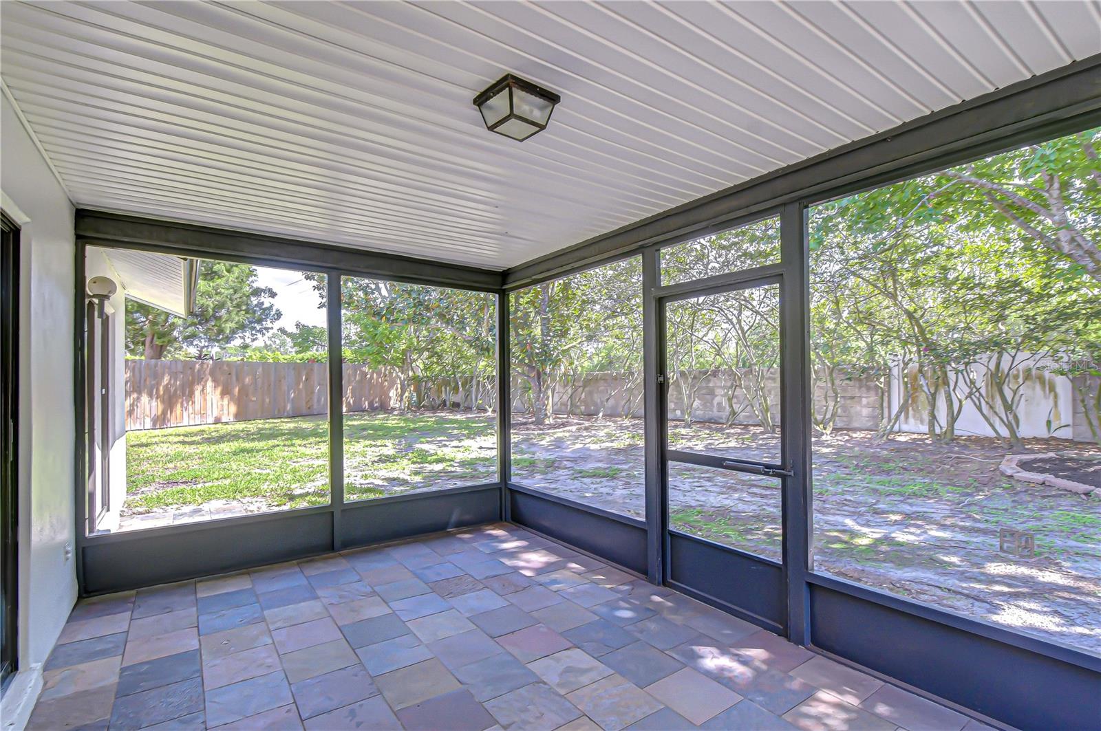 CARROLLWOOD SPGS UNIT 1 - Residential