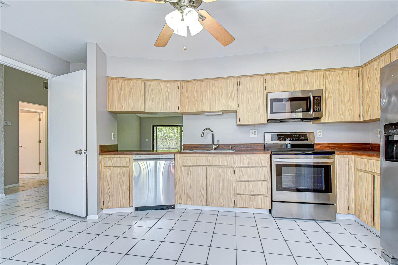 CARROLLWOOD SPGS UNIT 1 - Residential