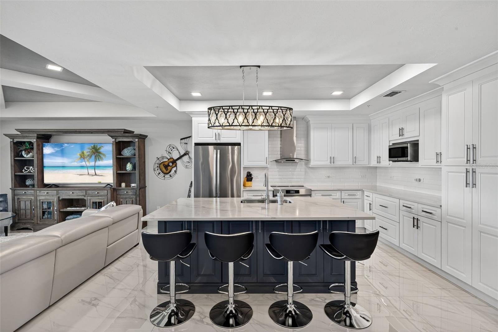 PARADISE POINTE/CHARLOTTE HARB - Residential