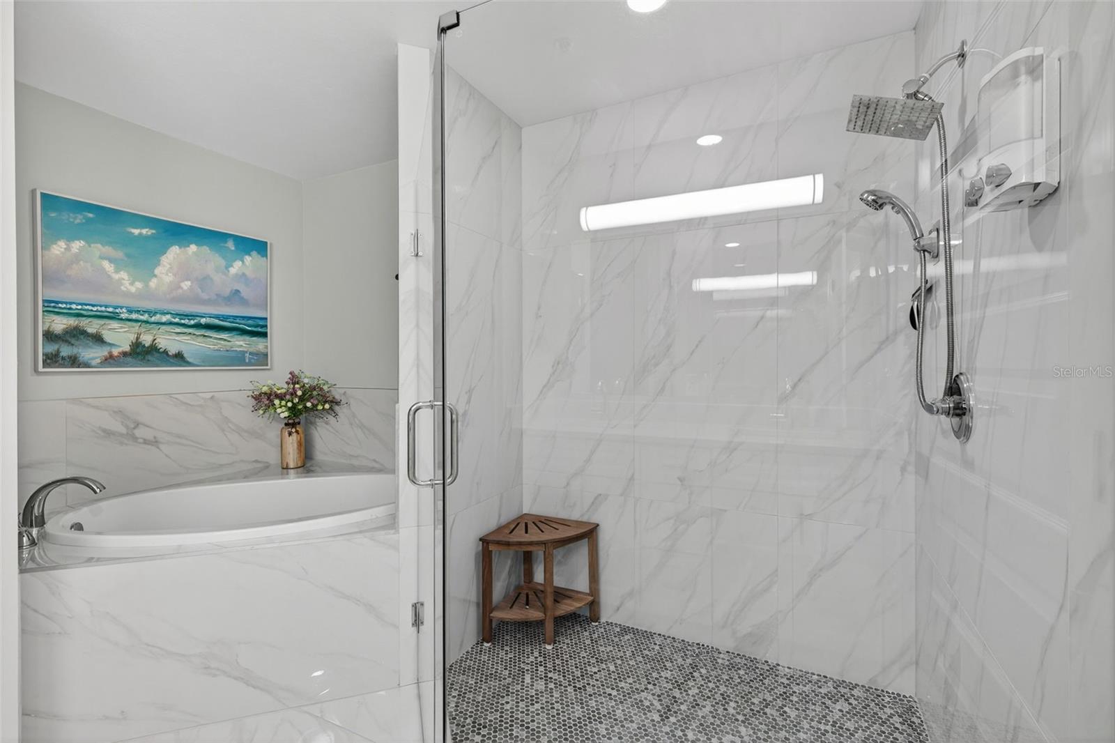 PARADISE POINTE/CHARLOTTE HARB - Residential