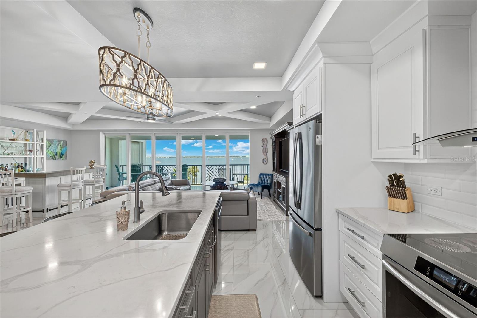 PARADISE POINTE/CHARLOTTE HARB - Residential