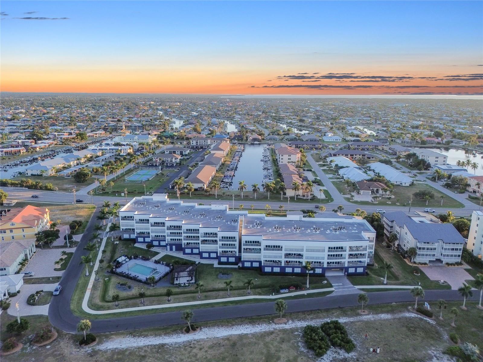 PARADISE POINTE/CHARLOTTE HARB - Residential