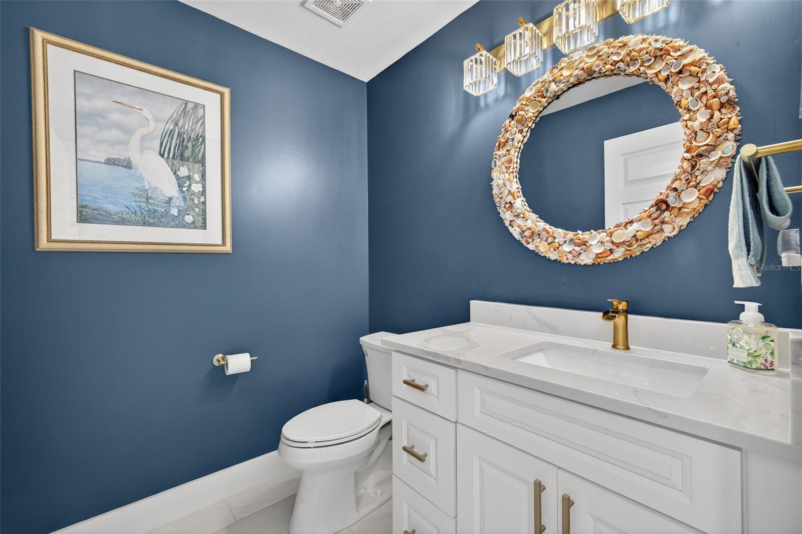 PARADISE POINTE/CHARLOTTE HARB - Residential