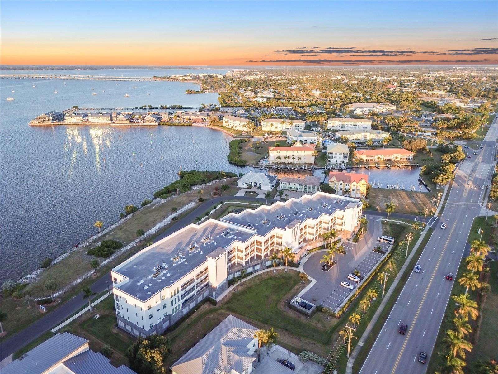 PARADISE POINTE/CHARLOTTE HARB - Residential