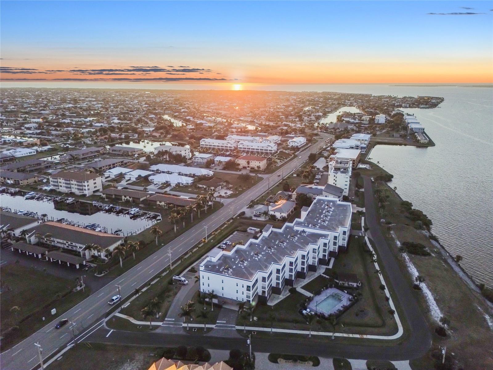 PARADISE POINTE/CHARLOTTE HARB - Residential