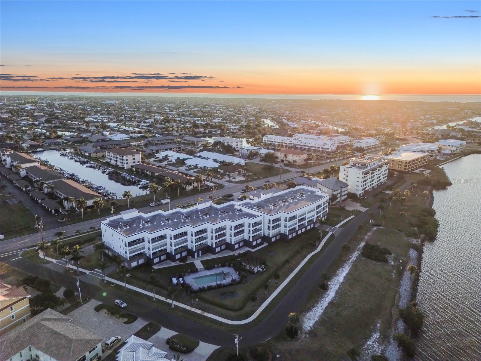PARADISE POINTE/CHARLOTTE HARB - Residential