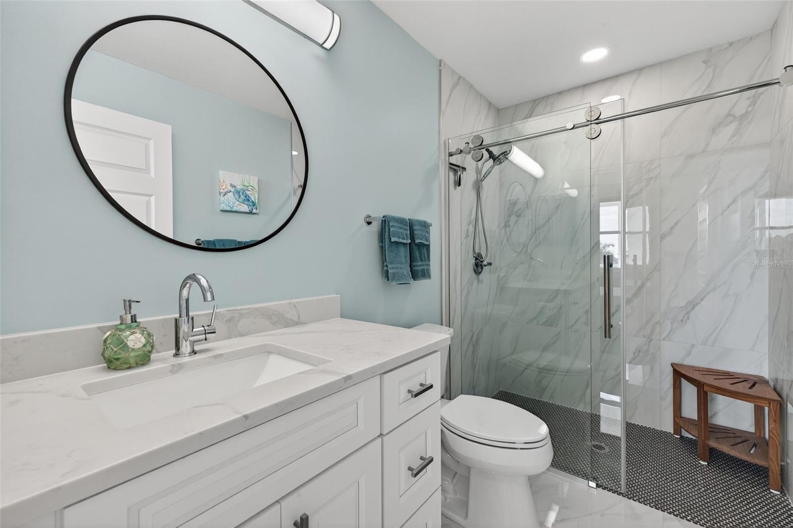 PARADISE POINTE/CHARLOTTE HARB - Residential