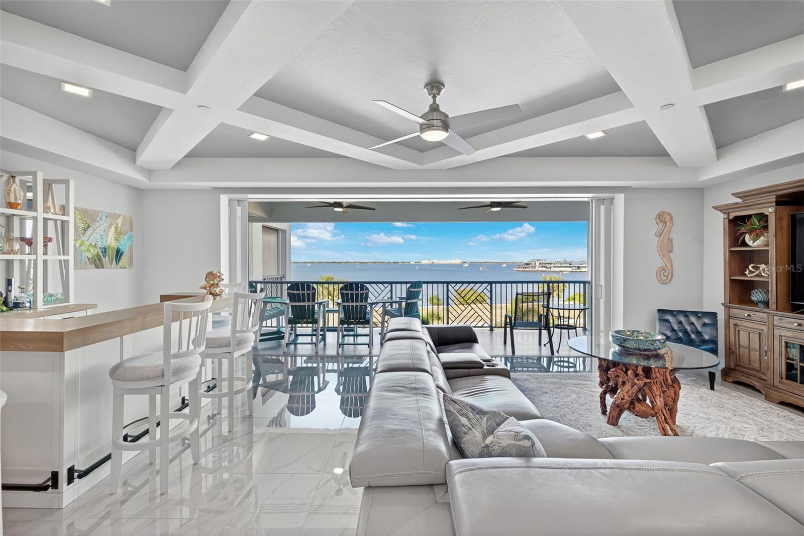 PARADISE POINTE/CHARLOTTE HARB - Residential