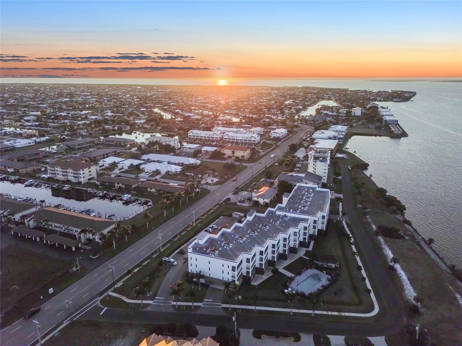 PARADISE POINTE/CHARLOTTE HARB - Residential
