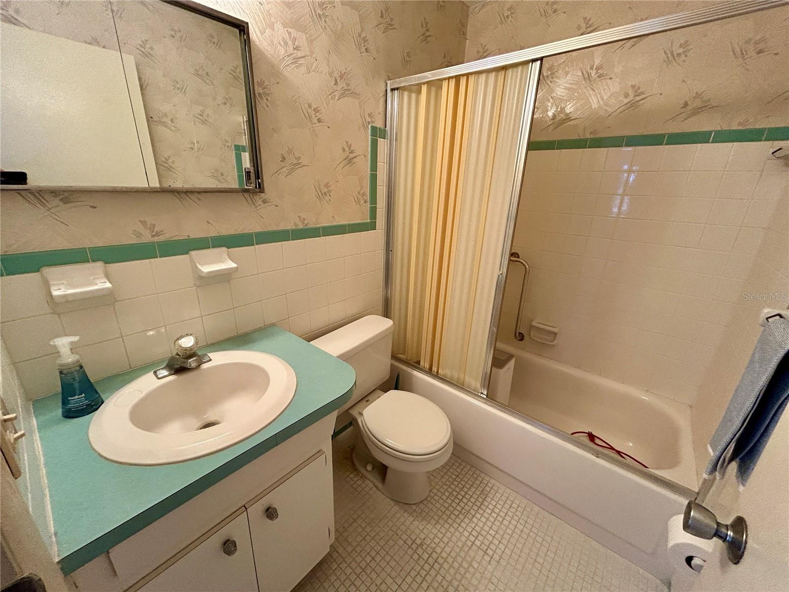 ON TOP OF THE WORLD - Residential