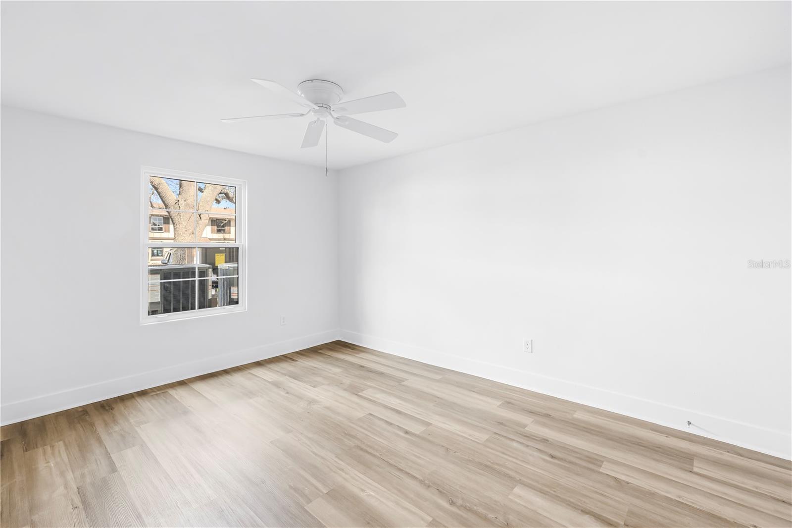 LA COSTA BRAVA CONDO 1 - Residential