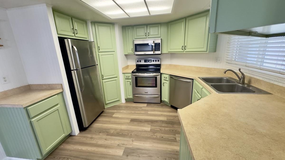 SENATE MANOR UNREC - Residential