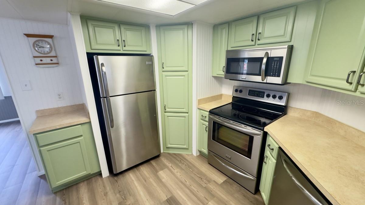 SENATE MANOR UNREC - Residential