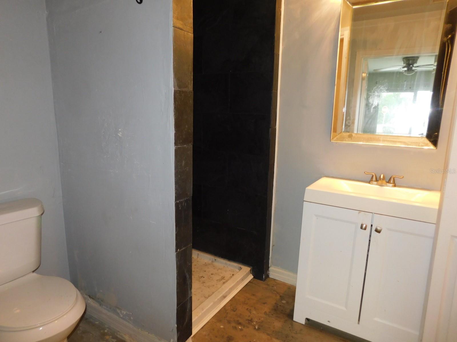 SOUTH VENICE - Residential