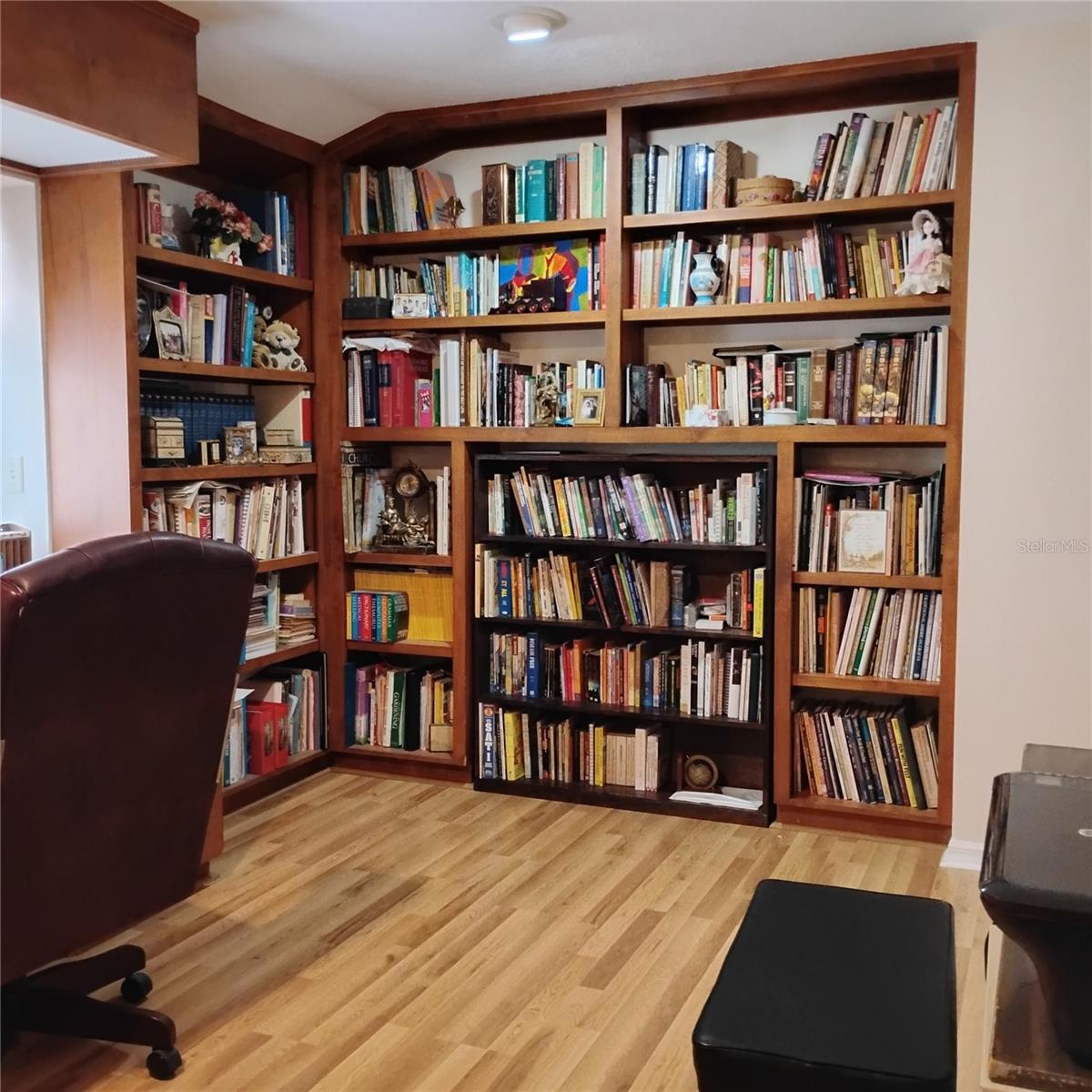 SILVER LAKE ESTATES - Residential