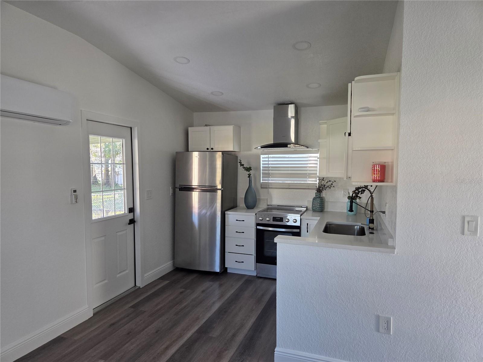 ELLIOTT & HARRISON SUB - Residential