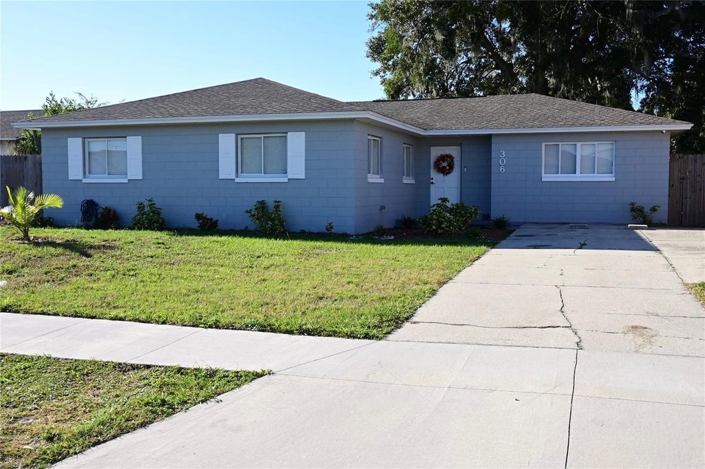 Photo of 306 Fern Road, Winter Haven, FL 33880 (MLS # S5138456)