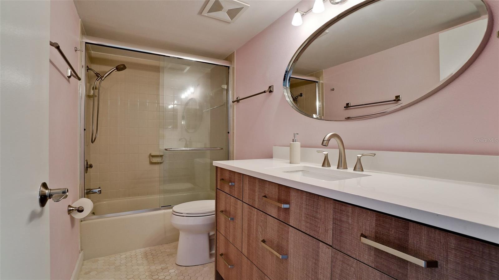 TIFFANY PLACE - Residential