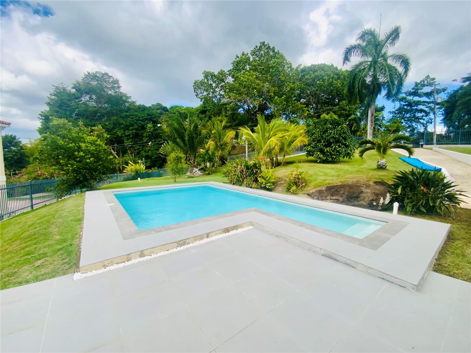 SUNSET HILLS DEVELOPMENT - Residential