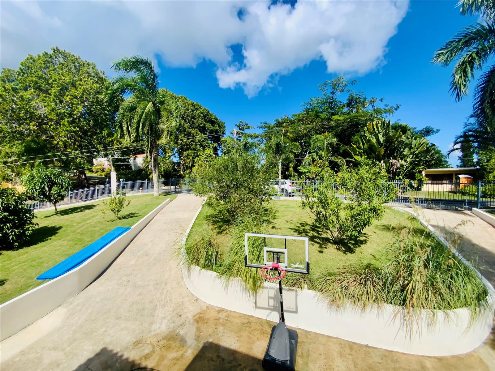 SUNSET HILLS DEVELOPMENT - Residential