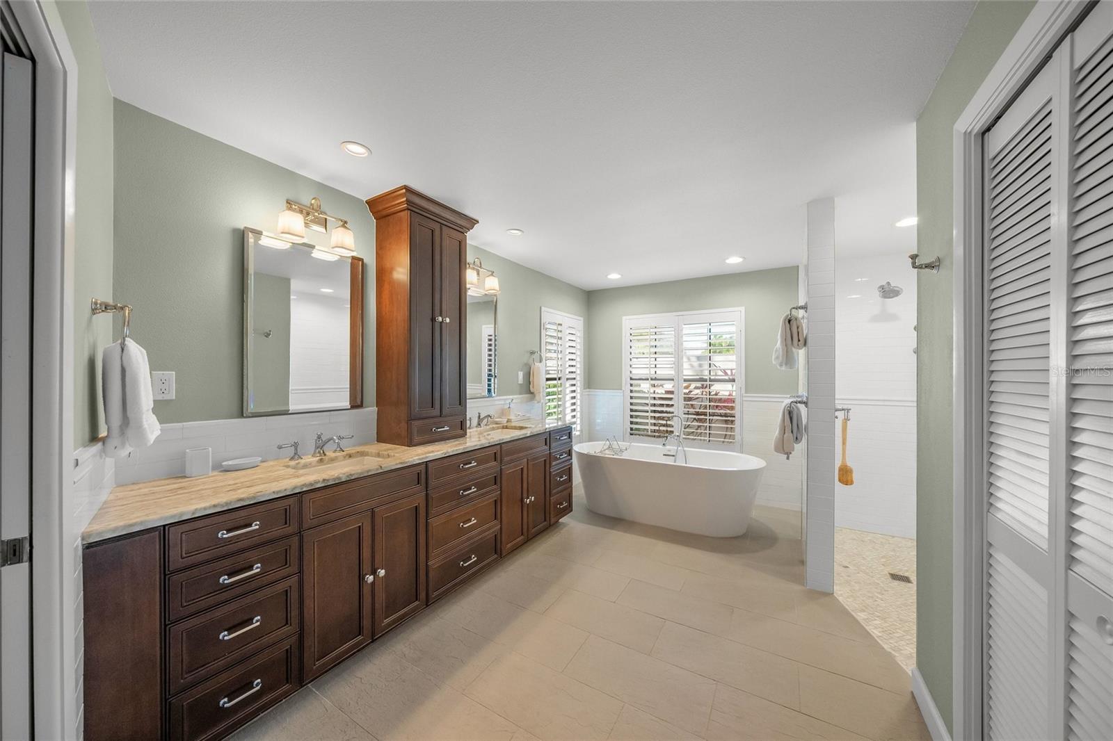 BENT TREE VILLAGE - Residential