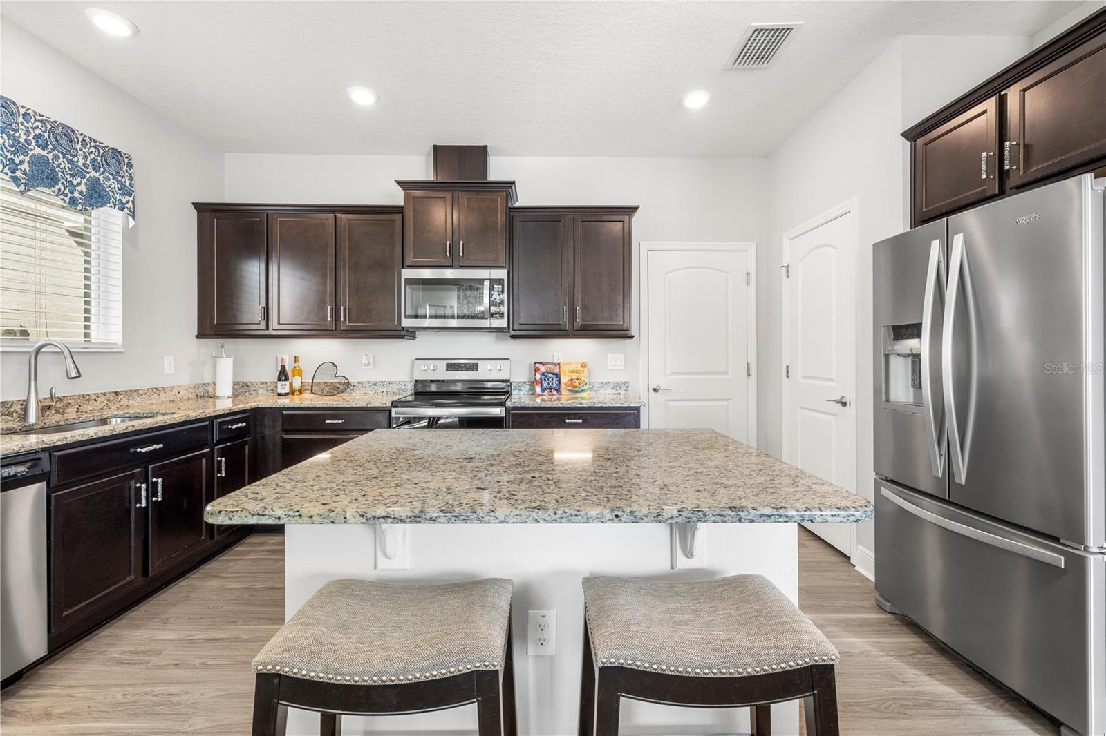 ARTISAN ESTATES - Residential