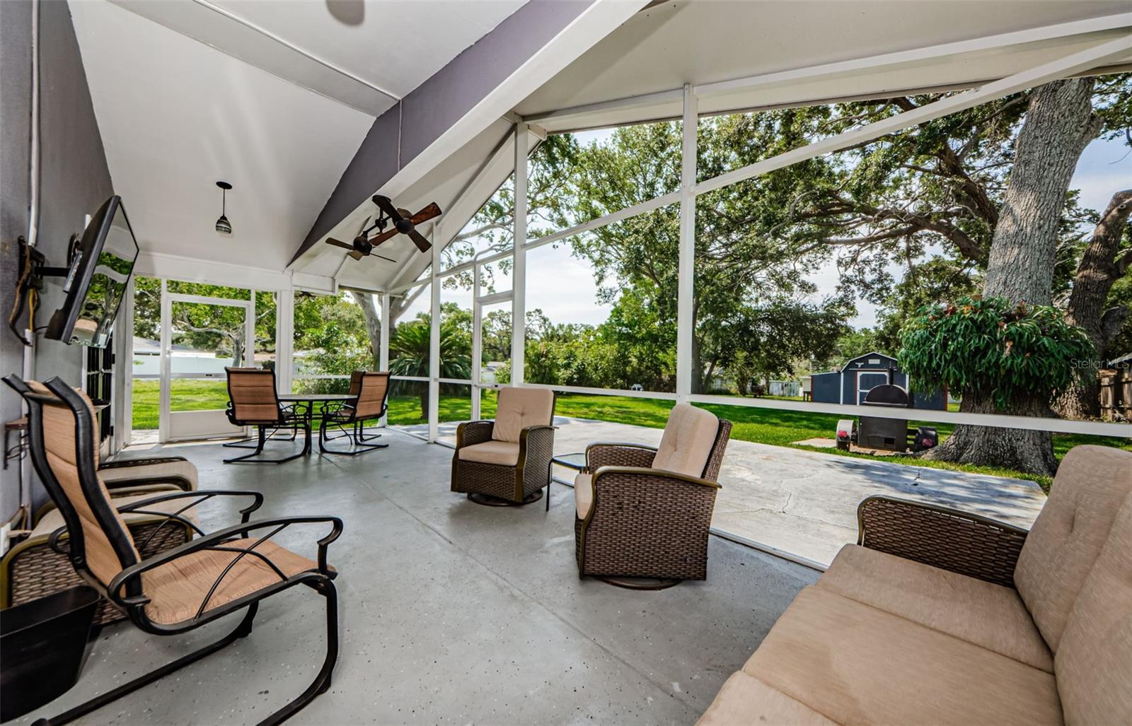 BEVERLY TERRACE - Residential