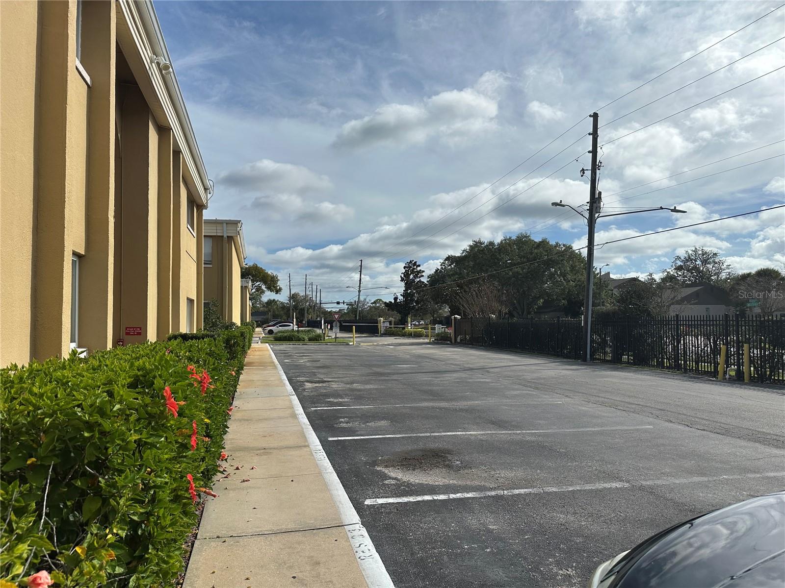 ASHWOOD CONDO - Residential Lease