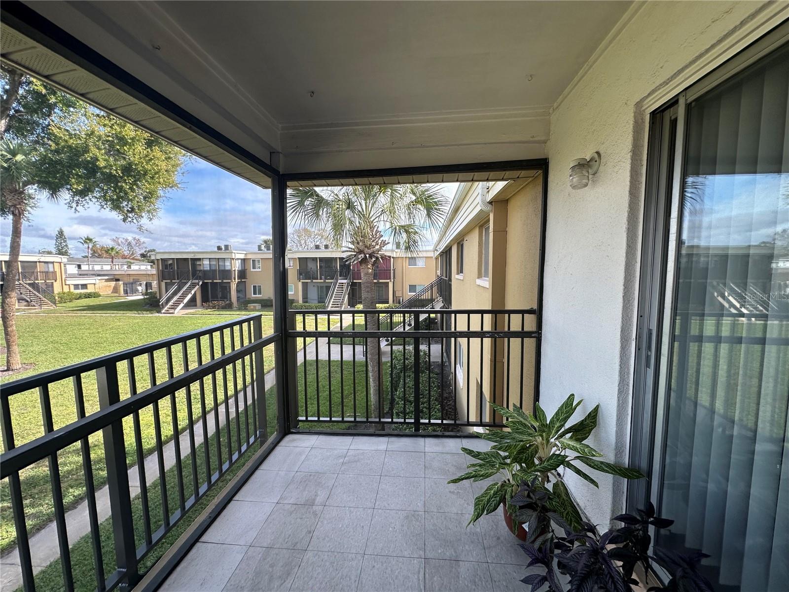 ASHWOOD CONDO - Residential Lease