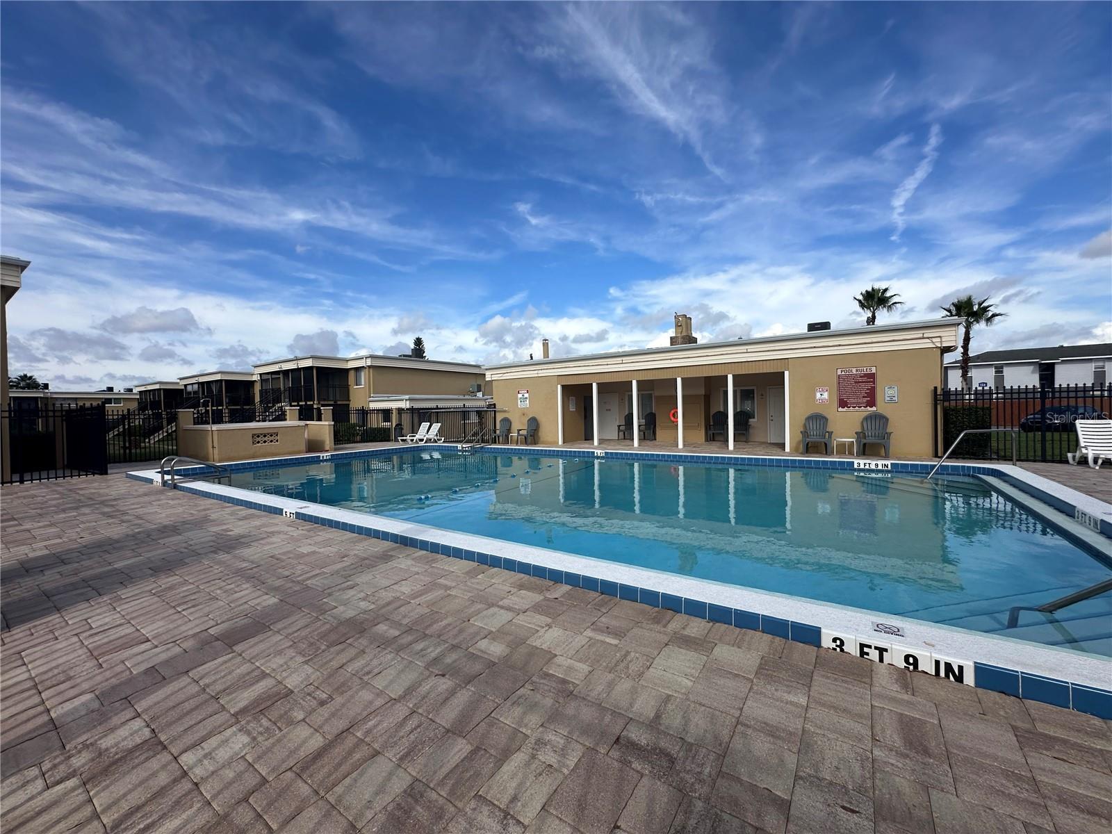 ASHWOOD CONDO - Residential Lease