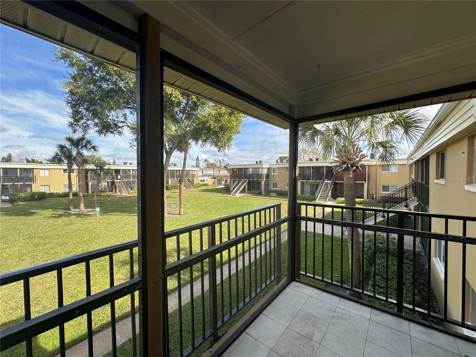 ASHWOOD CONDO - Residential Lease