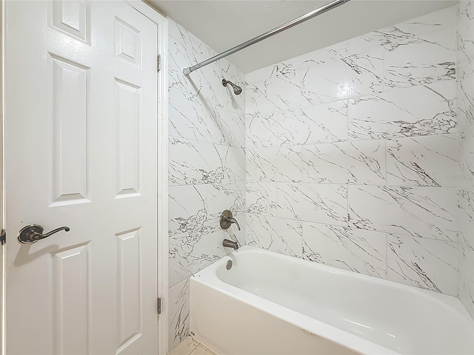 BORDEAUX VILLAGE - Residential