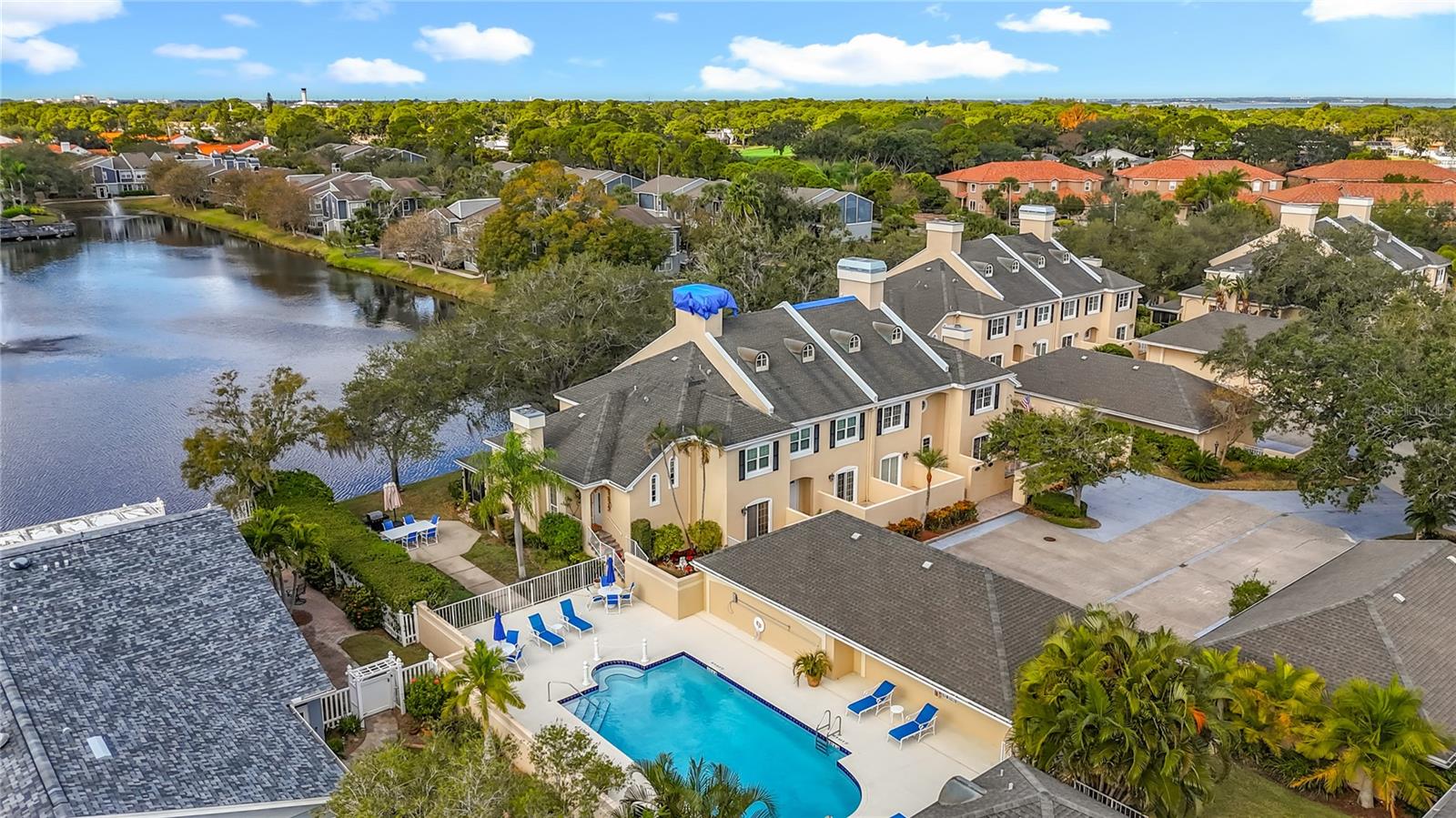 BORDEAUX VILLAGE - Residential