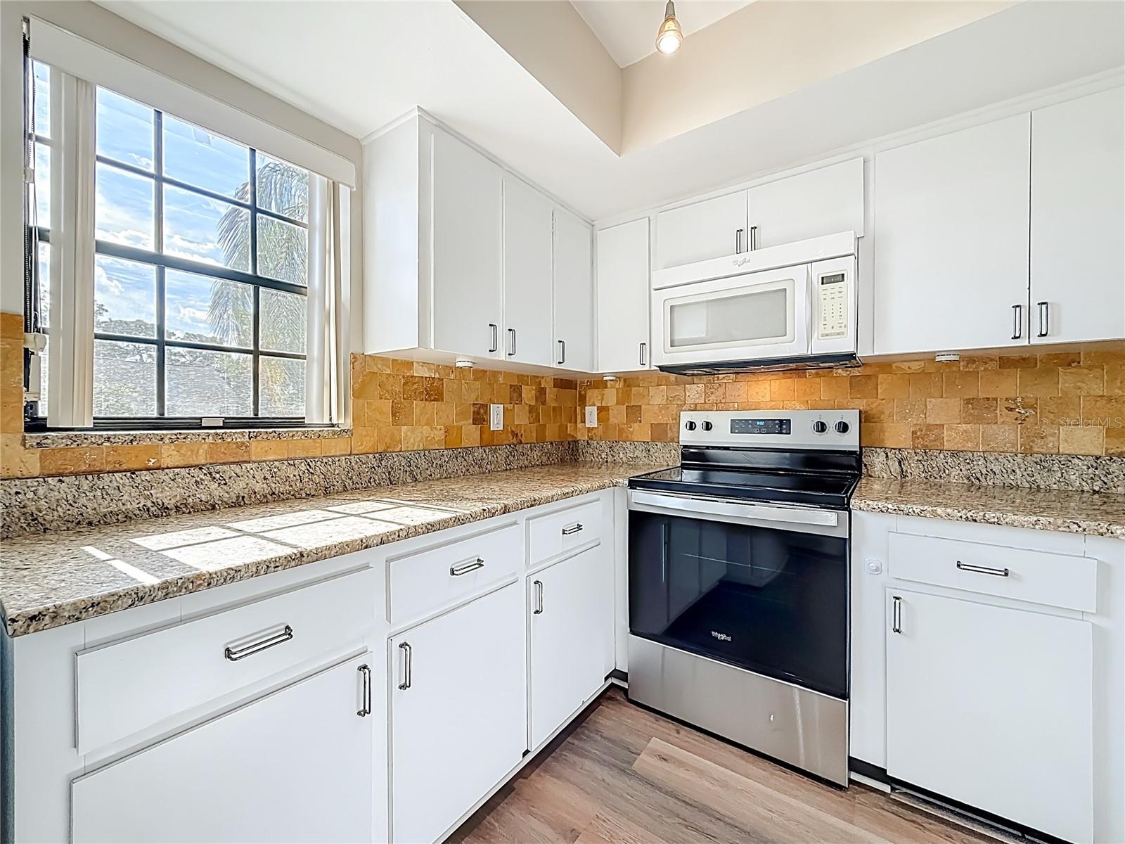 BORDEAUX VILLAGE - Residential