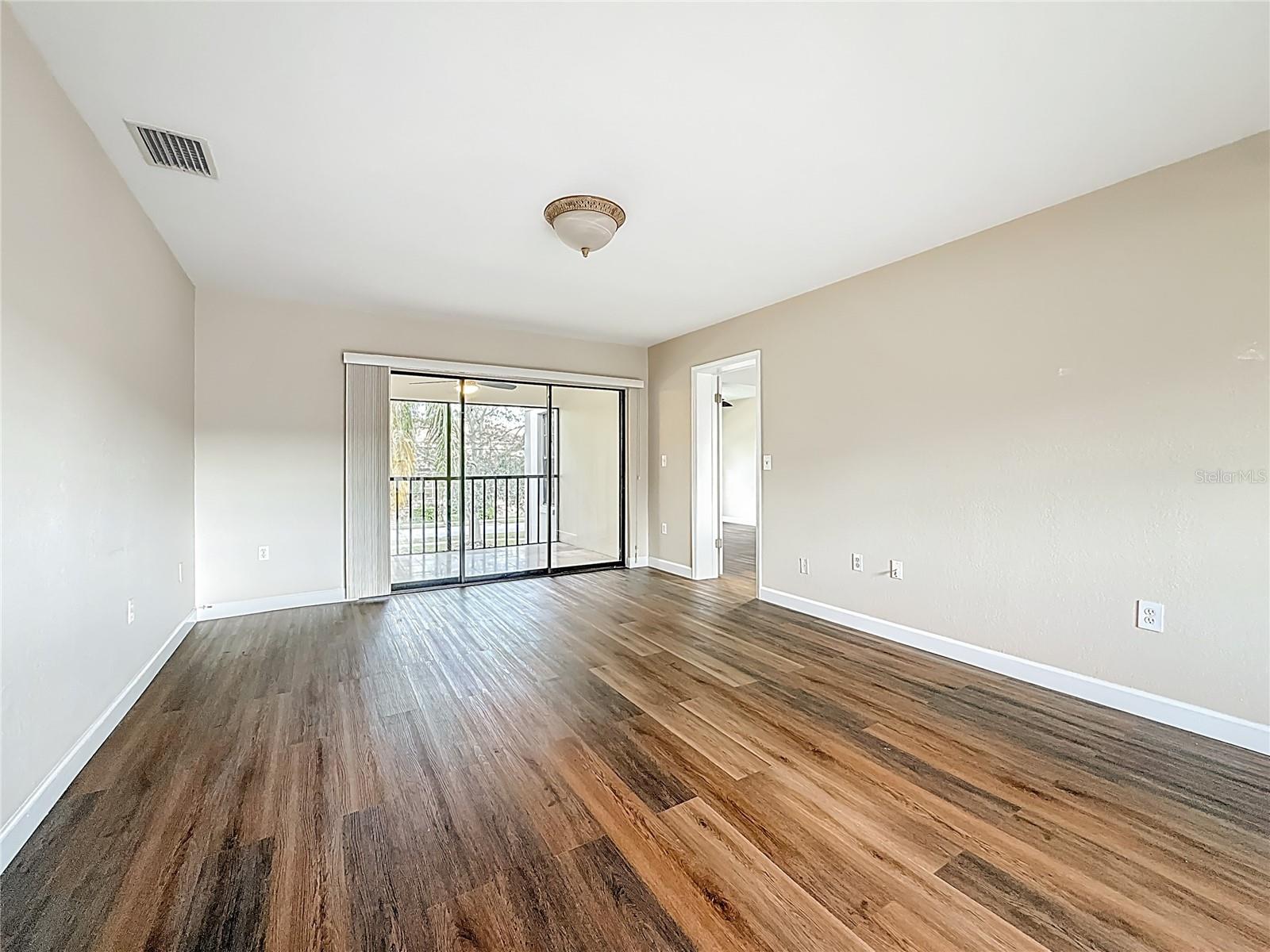 BORDEAUX VILLAGE - Residential